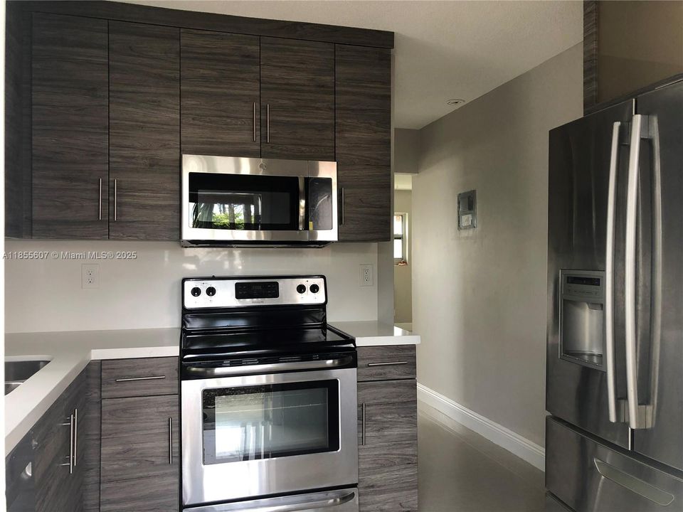 Под контрактом: $1,700 (2 спален, 2 ванн, 0 Квадратных фут)