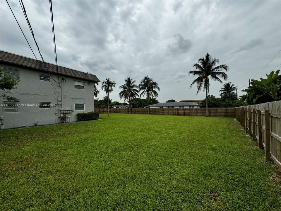 Под контрактом: $1,700 (2 спален, 2 ванн, 0 Квадратных фут)