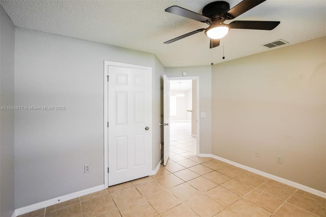 Недавно арендовано: $2,165 (4 спален, 2 ванн, 1767 Квадратных фут)