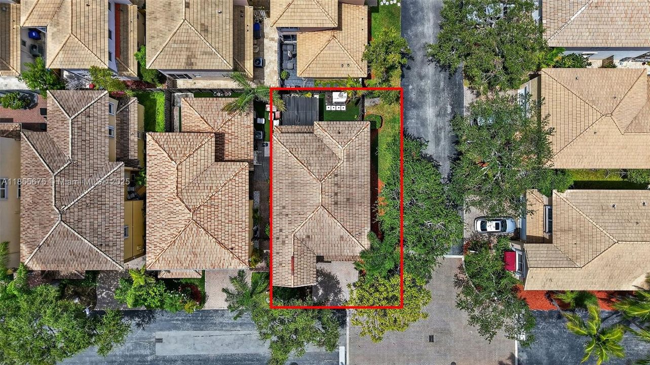 最近售出: $788,000 (2 贝兹, 2 浴室, 1976 平方英尺)