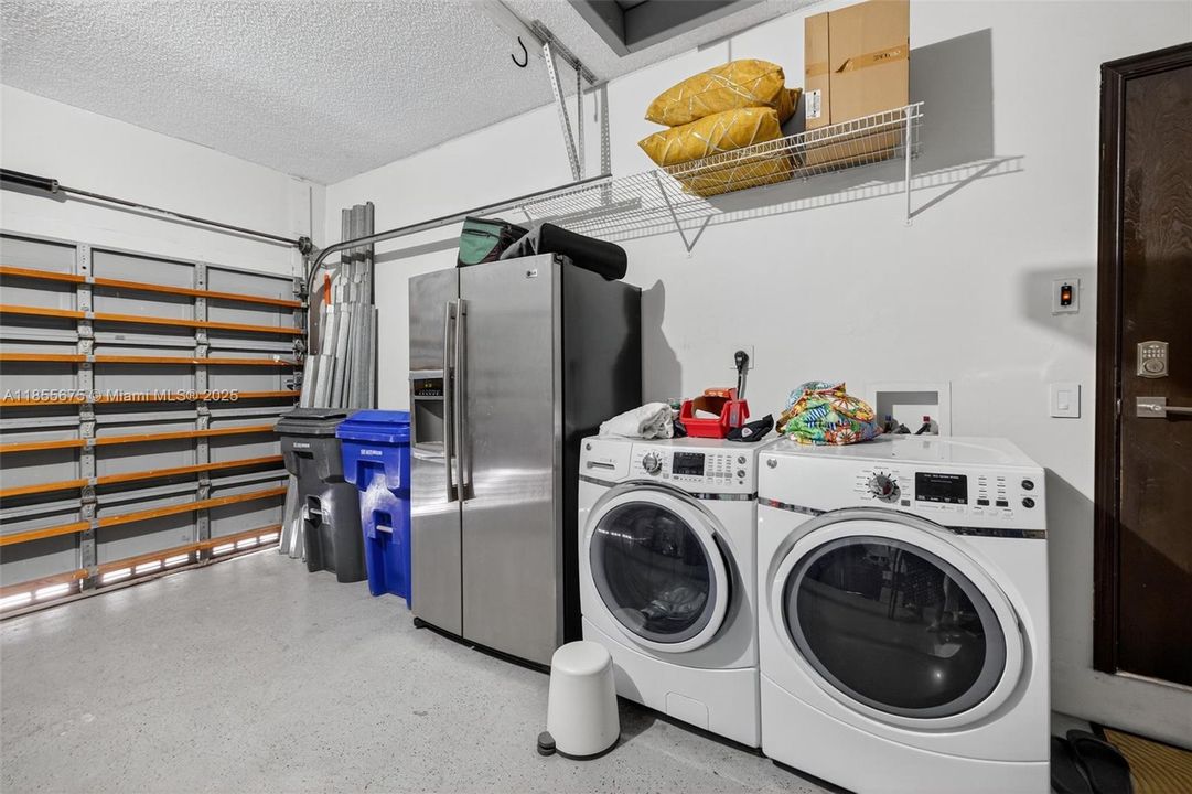 最近售出: $788,000 (2 贝兹, 2 浴室, 1976 平方英尺)