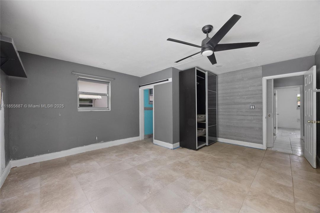 Active With Contract: $389,990 (3 beds, 2 baths, 1371 Square Feet)