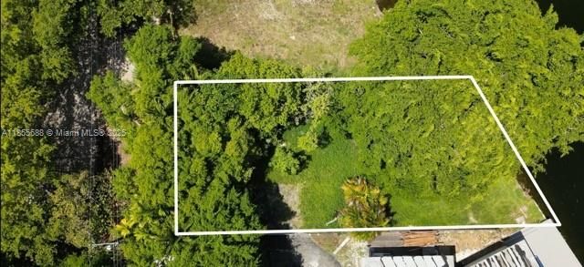 待售: $549,000 (0.16 acres)