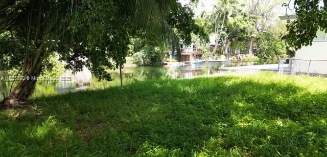 待售: $549,000 (0.16 acres)