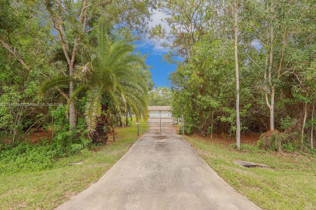 Под контрактом: $450,000 (3 спален, 2 ванн, 1152 Квадратных фут)