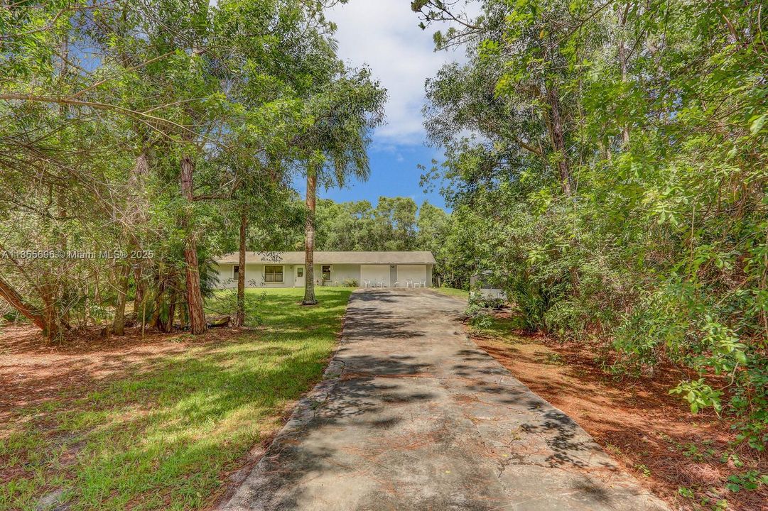 Под контрактом: $450,000 (3 спален, 2 ванн, 1152 Квадратных фут)