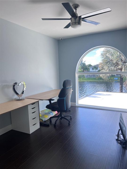 Recently Rented: $5,100 (4 beds, 2 baths, 2333 Square Feet)