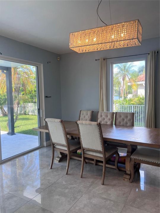 Recently Rented: $5,100 (4 beds, 2 baths, 2333 Square Feet)