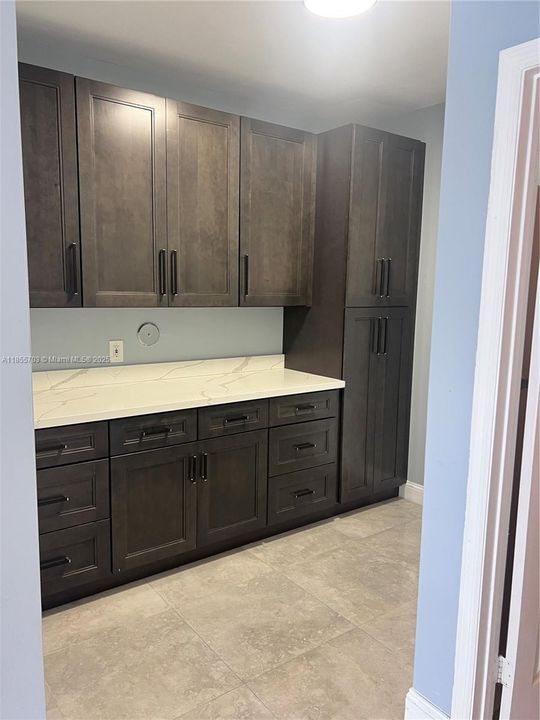 Recently Rented: $5,100 (4 beds, 2 baths, 2333 Square Feet)