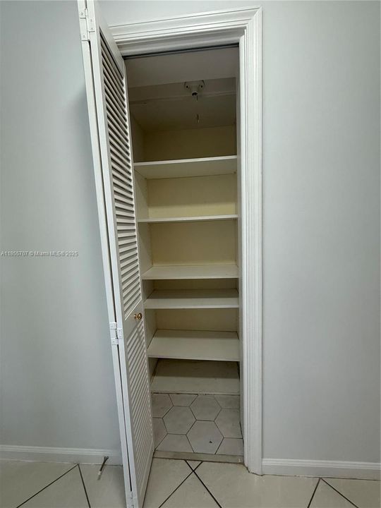 Recientemente alquilado: $2,300 (2 camas, 2 baños, 1421 Pies cuadrados)