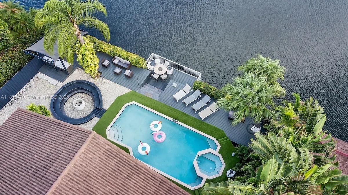 В аренду: $15,000 (5 спален, 3 ванн, 2208 Квадратных фут)