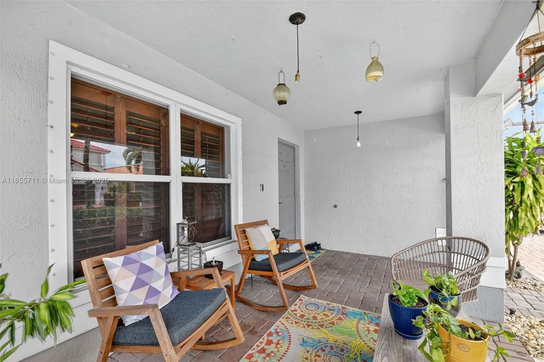 Covered front porch.