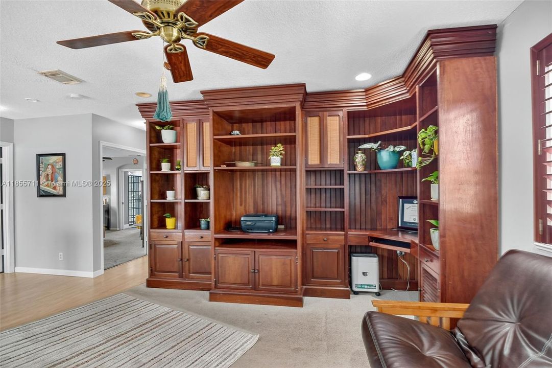 Loft/flex space with built ins