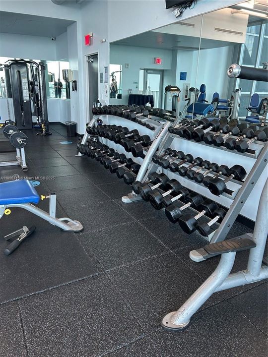 Recently Sold: $630,000 (1 beds, 1 baths, 948 Square Feet)