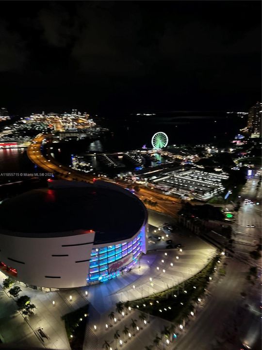 Recently Sold: $630,000 (1 beds, 1 baths, 948 Square Feet)