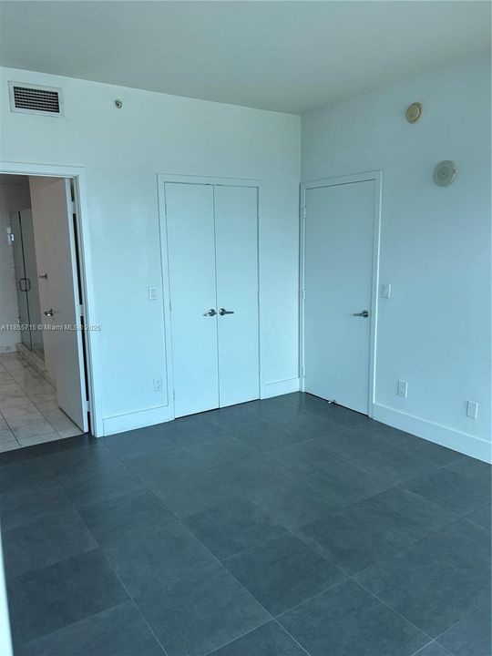 Recently Sold: $630,000 (1 beds, 1 baths, 948 Square Feet)