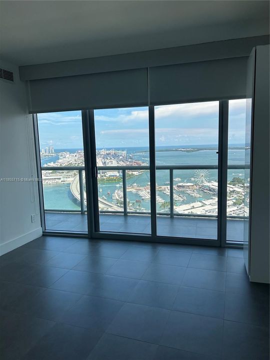 Recently Sold: $630,000 (1 beds, 1 baths, 948 Square Feet)
