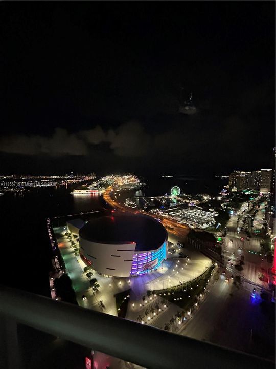 Recently Sold: $630,000 (1 beds, 1 baths, 948 Square Feet)