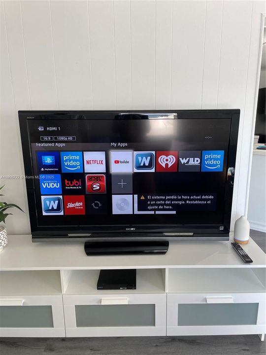 Recently Rented: $1,900 (2 beds, 1 baths, 1036 Square Feet)