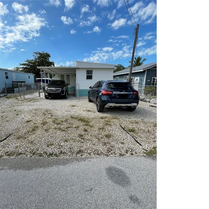 Recently Rented: $1,900 (2 beds, 1 baths, 1036 Square Feet)