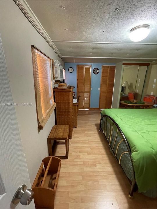 Recently Rented: $1,900 (2 beds, 1 baths, 1036 Square Feet)