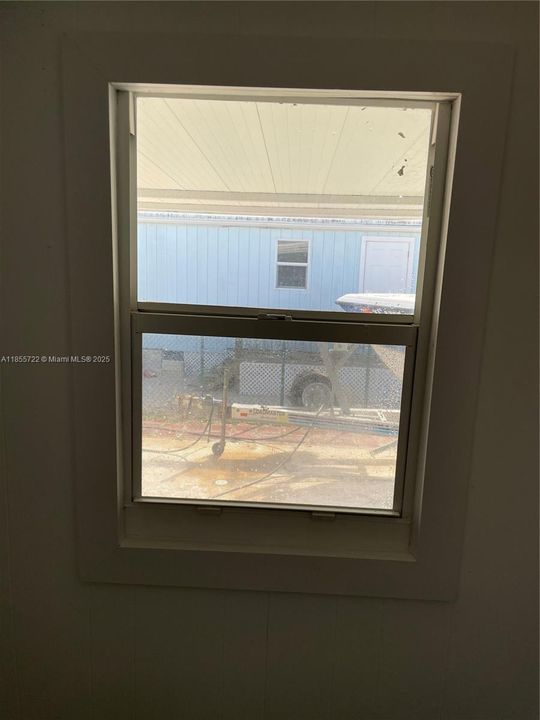 Recently Rented: $1,900 (2 beds, 1 baths, 1036 Square Feet)