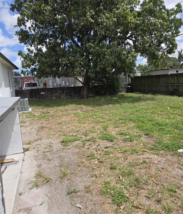 Vendido Recientemente: $540,000 (3 camas, 2 baños, 1140 Pies cuadrados)