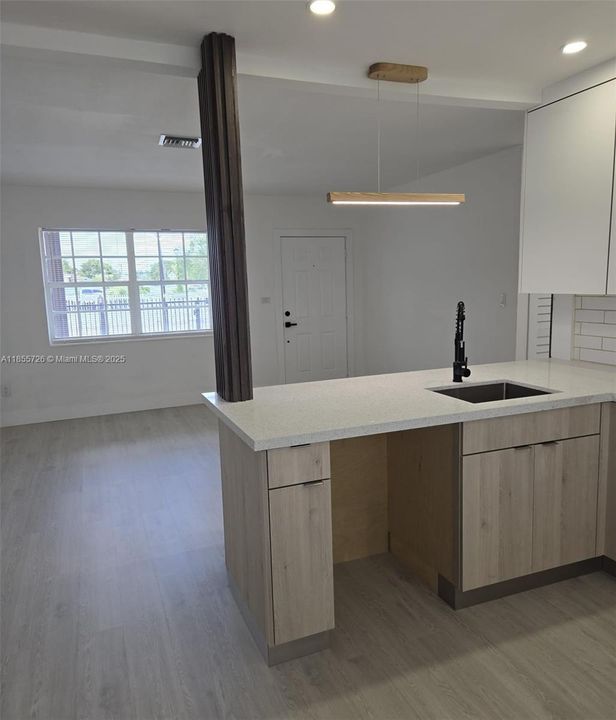 Vendido Recientemente: $540,000 (3 camas, 2 baños, 1140 Pies cuadrados)