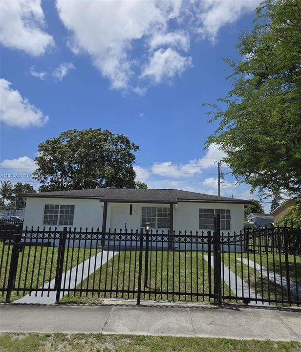 Vendido Recientemente: $540,000 (3 camas, 2 baños, 1140 Pies cuadrados)