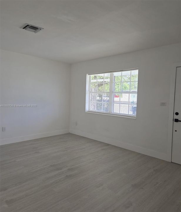 Vendido Recientemente: $540,000 (3 camas, 2 baños, 1140 Pies cuadrados)