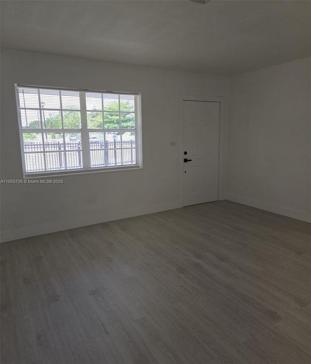 Vendido Recientemente: $540,000 (3 camas, 2 baños, 1140 Pies cuadrados)