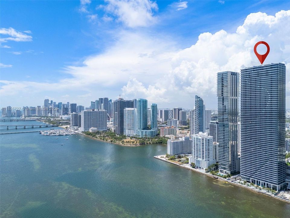 For Sale: $1,895,000 (3 beds, 3 baths, 1545 Square Feet)