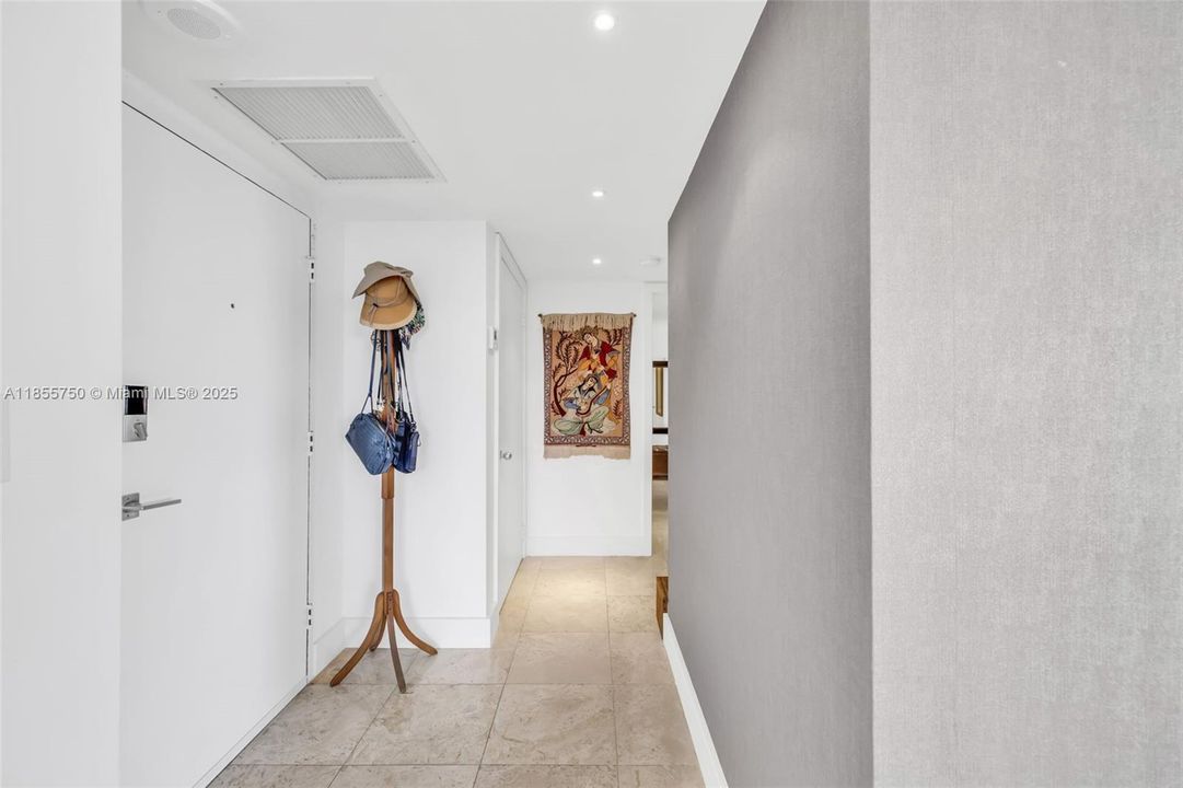 待售: $1,295,000 (2 贝兹, 2 浴室, 1733 平方英尺)