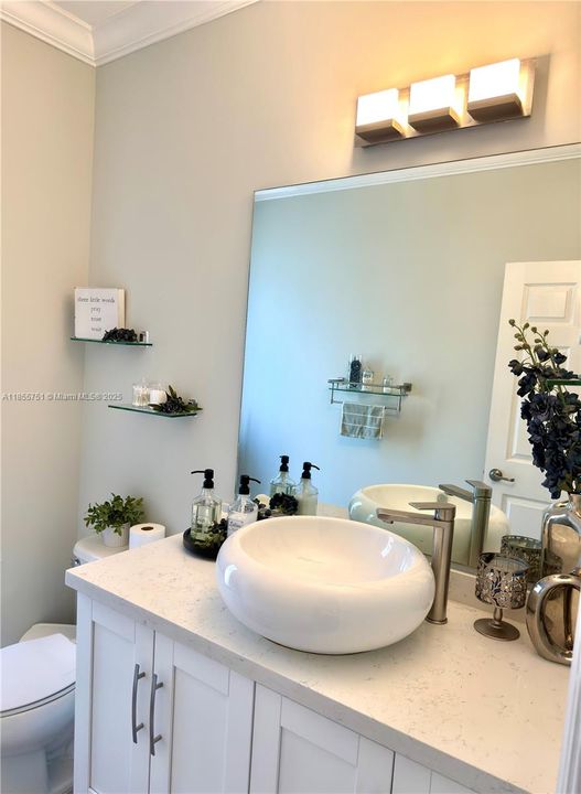 En Venta: $925,000 (4 camas, 3 baños, 2429 Pies cuadrados)