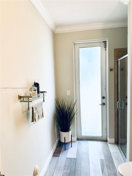 En Venta: $925,000 (4 camas, 3 baños, 2429 Pies cuadrados)