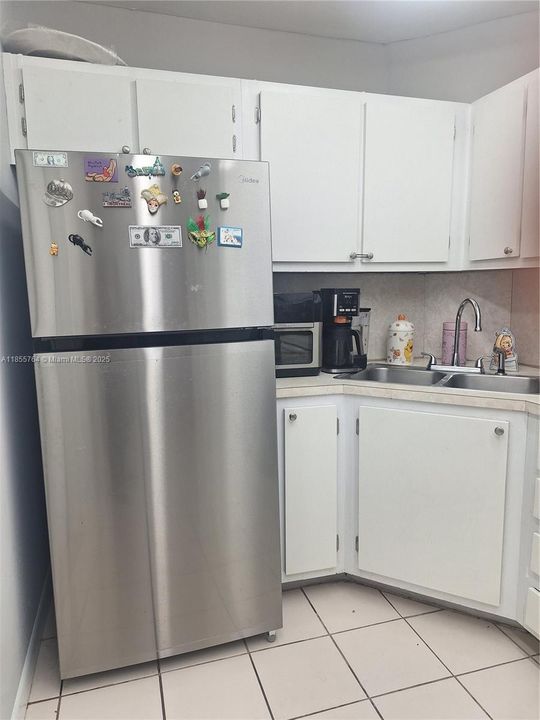 Active With Contract: $149,900 (1 beds, 1 baths, 760 Square Feet)