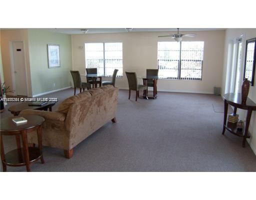 Active With Contract: $149,900 (1 beds, 1 baths, 760 Square Feet)