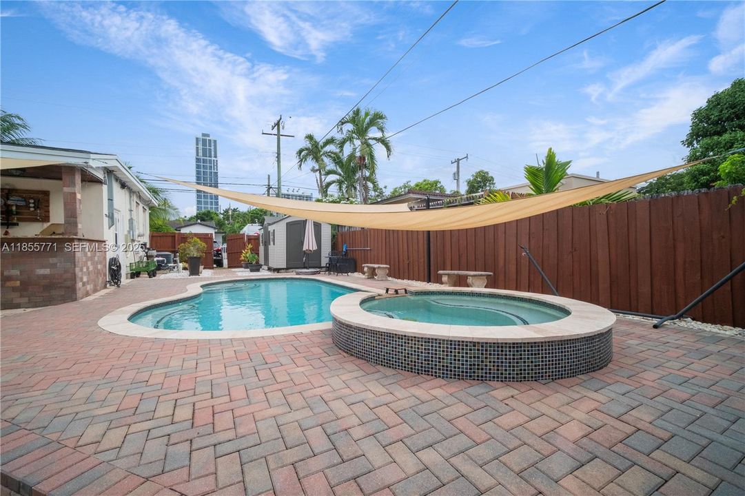 For Sale: $1,140,000 (3 beds, 3 baths, 1595 Square Feet)