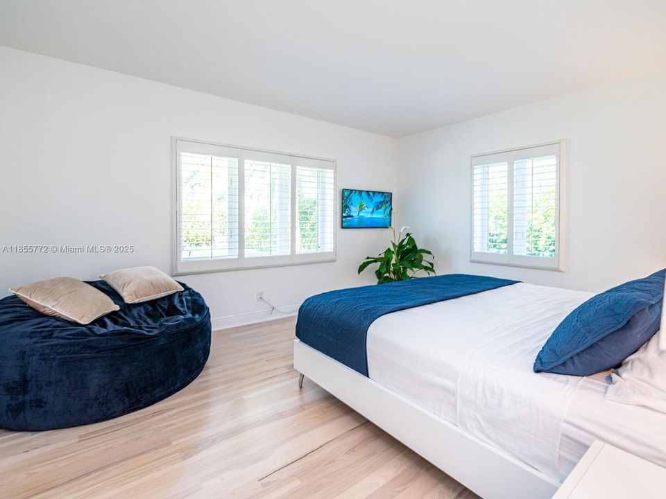 For Rent: $15,000 (3 beds, 2 baths, 1700 Square Feet)