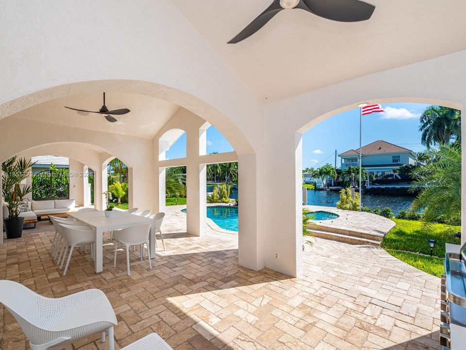 For Rent: $15,000 (3 beds, 2 baths, 1700 Square Feet)