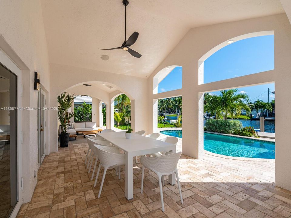 For Rent: $15,000 (3 beds, 2 baths, 1700 Square Feet)