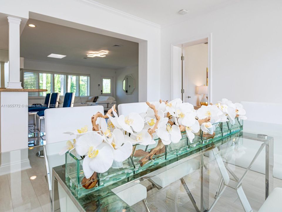 For Rent: $15,000 (3 beds, 2 baths, 1700 Square Feet)