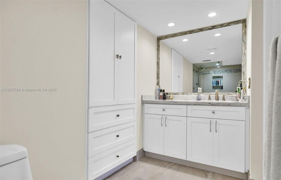 For Sale: $895,000 (2 beds, 2 baths, 1440 Square Feet)