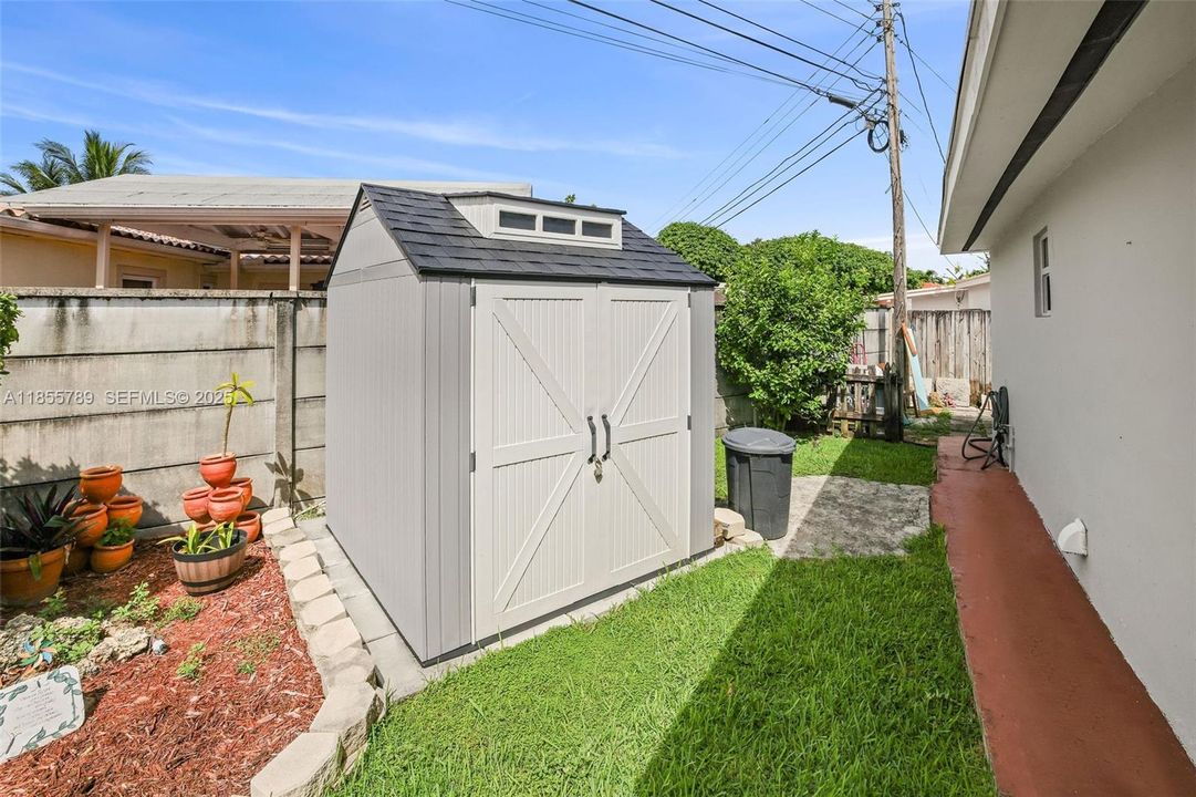 En Venta: $684,994 (4 camas, 2 baños, 1655 Pies cuadrados)