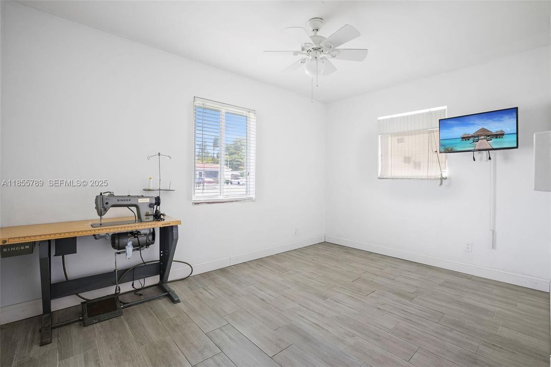 En Venta: $684,994 (4 camas, 2 baños, 1655 Pies cuadrados)