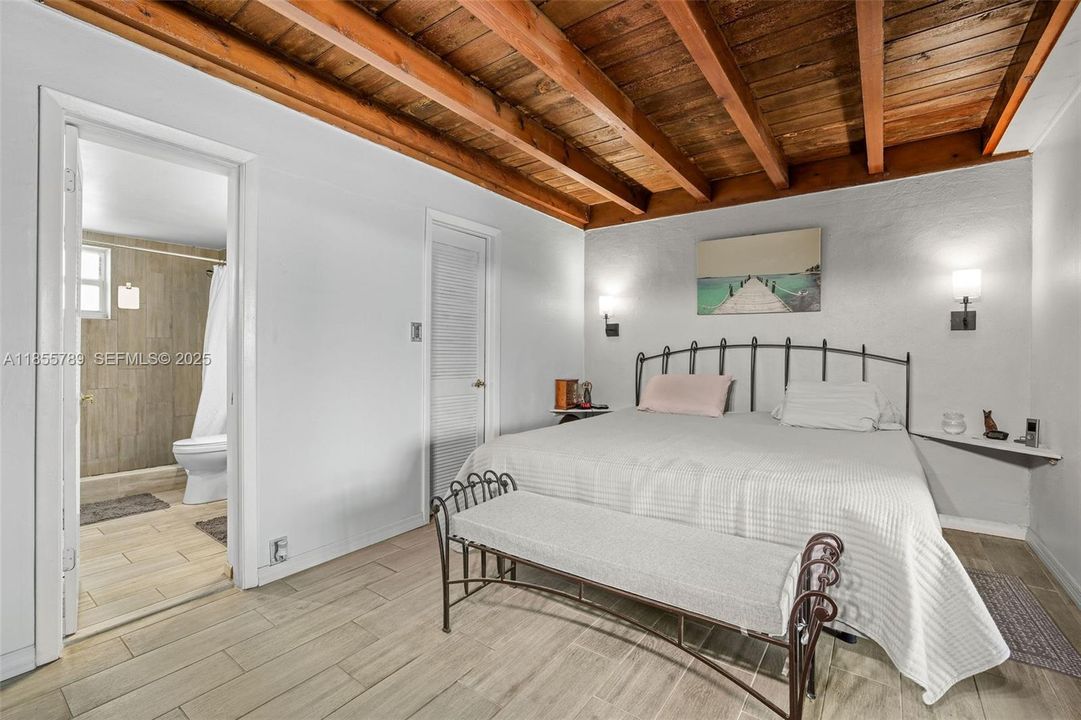 En Venta: $684,994 (4 camas, 2 baños, 1655 Pies cuadrados)