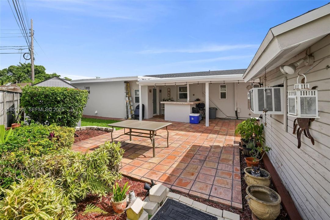 En Venta: $684,994 (4 camas, 2 baños, 1655 Pies cuadrados)