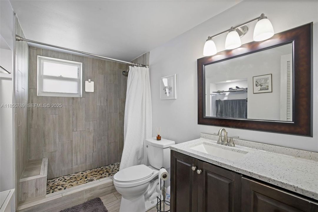 En Venta: $684,994 (4 camas, 2 baños, 1655 Pies cuadrados)