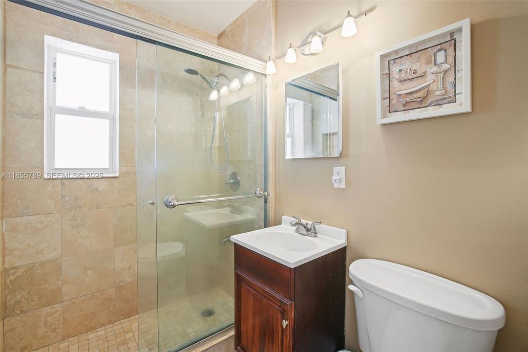 En Venta: $684,994 (4 camas, 2 baños, 1655 Pies cuadrados)