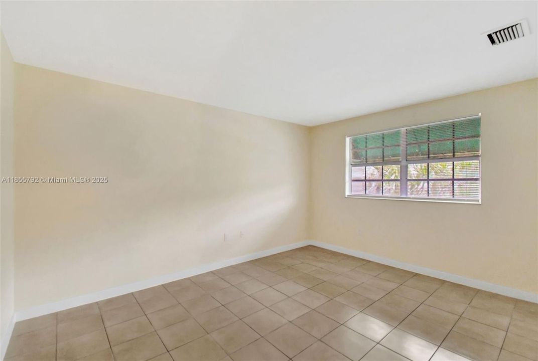 En Venta: $389,900 (2 camas, 2 baños, 1223 Pies cuadrados)